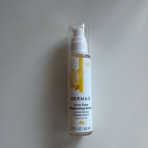 NEW Derma E